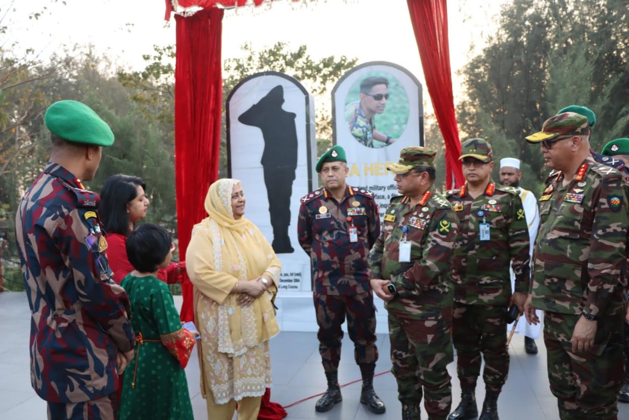 Army chief inaugurates ‘Sinha Memorial Plaque’ in Cox’s Bazar