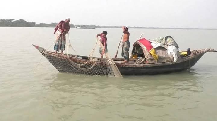 2-month ban on fishing in Meghna, Tentulia begins tonight 