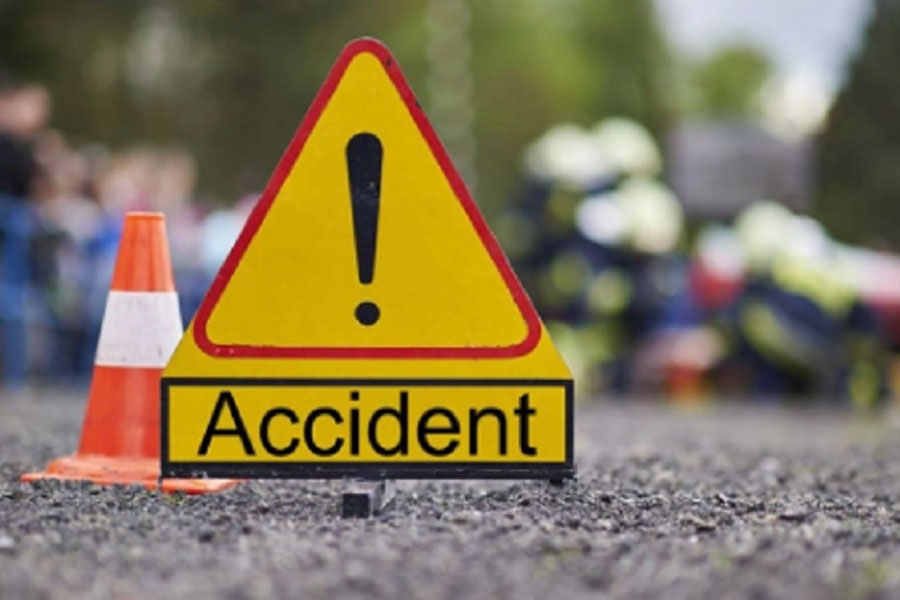 Truck driver killed in Munshiganj road crash