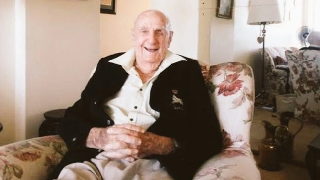 Oldest Test cricketer dies in South Africa aged 98