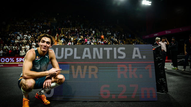 Duplantis breaks his own pole vault world record with leap of 6.27m