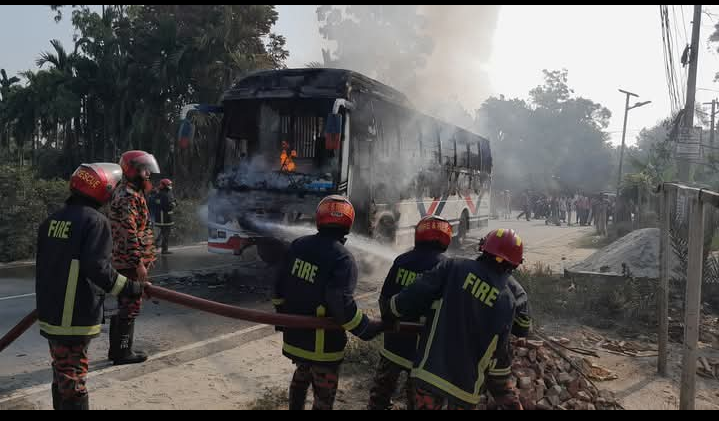 One killed, 3 injured in Jamalpur road crash