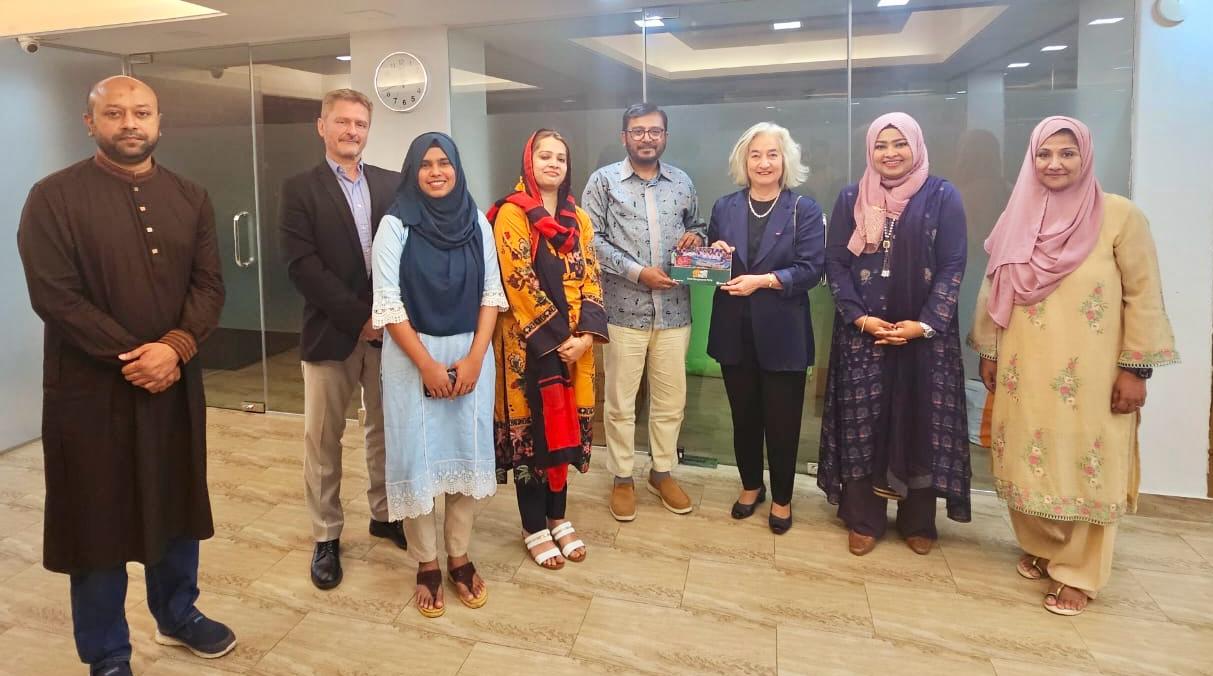 AB Party leaders explains political objectives to French envoy