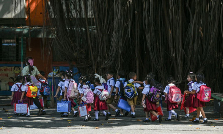 Heat wave shuts down schools in nearly half Philippine capital