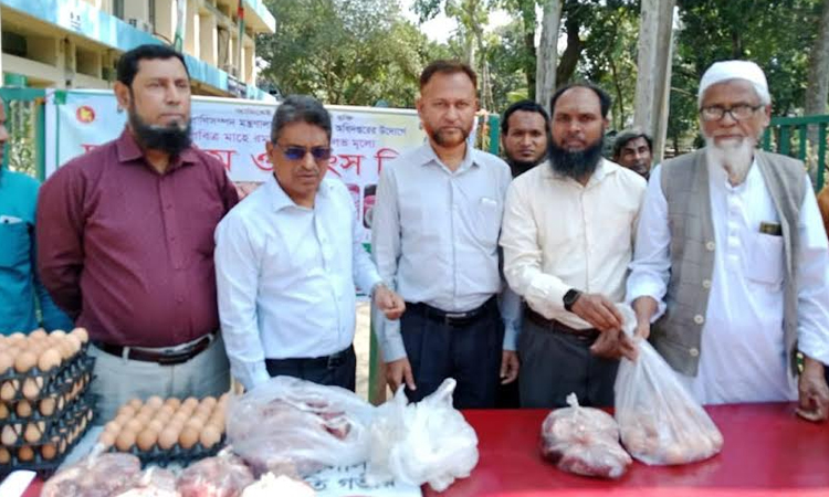 Govt starts selling milk, eggs, meat at fair price in Sirajganj
