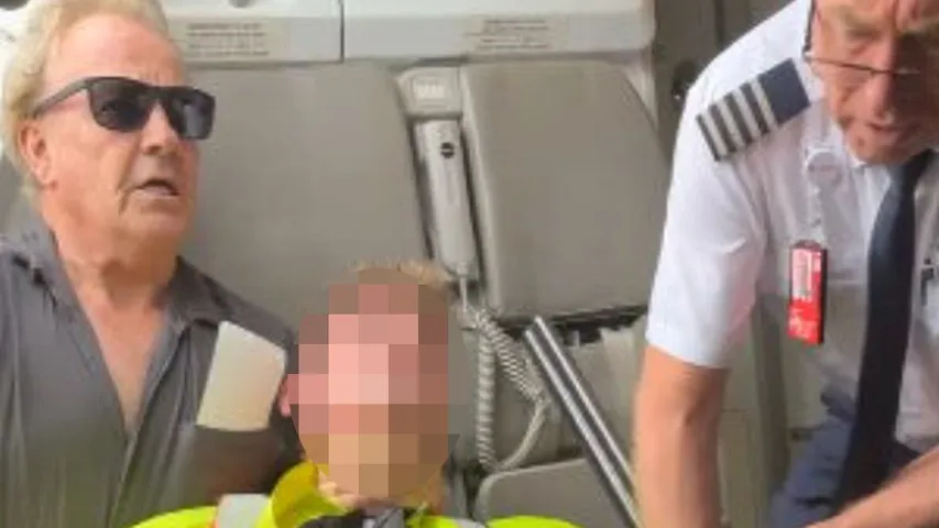 Passengers overcome teen with gun trying to board plane in Australia: police