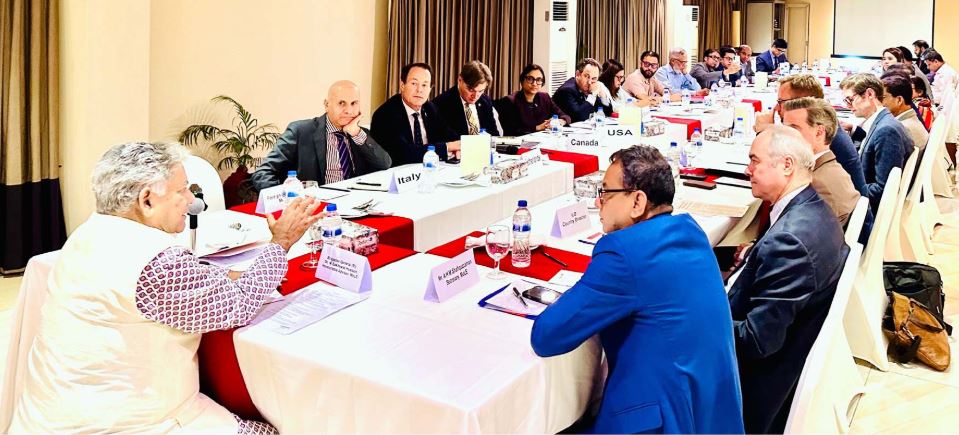 Govt is committed to build global standard labor system: Sakhawat