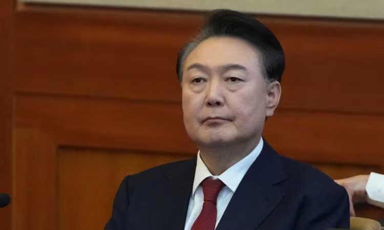 Impeached South Korea president still in detention despite court order