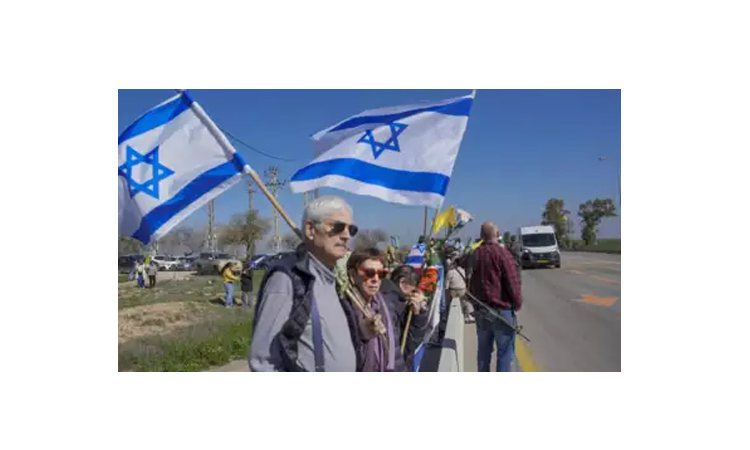 Residents of Israel's north slowly returning home after Hezbollah truce