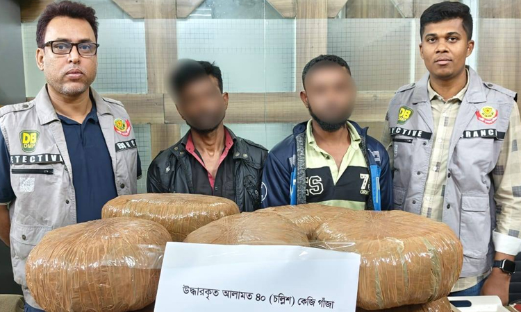 2 drug peddlers held with truck, ganja in Shahjahanpur