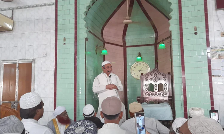 Mirza Abbas for resisting extortionists, terrorists