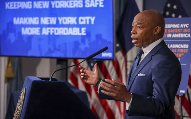 Court-appointed legal expert urges closing NY mayor graft case