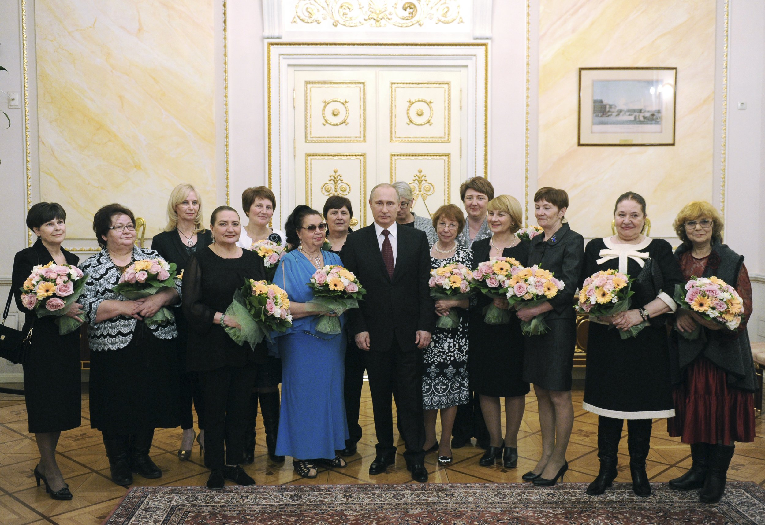 Putin congratulates women on International Women's Day