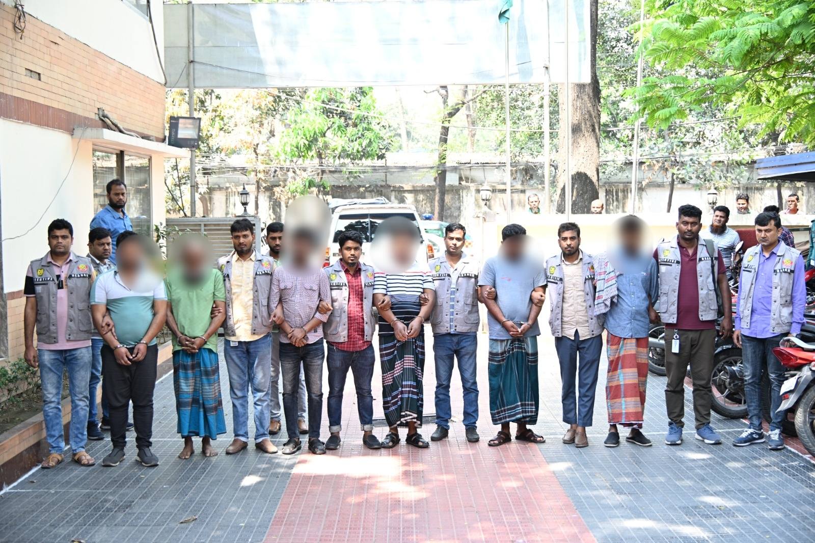 6 arrested over Banasree armed robbery
