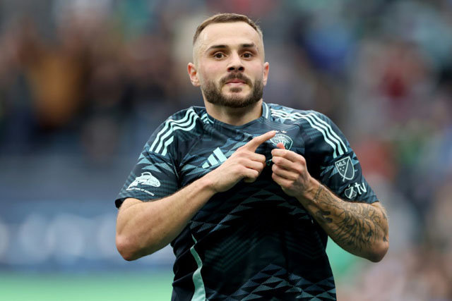 Morris milestone as stylish Sounders crush LAFC