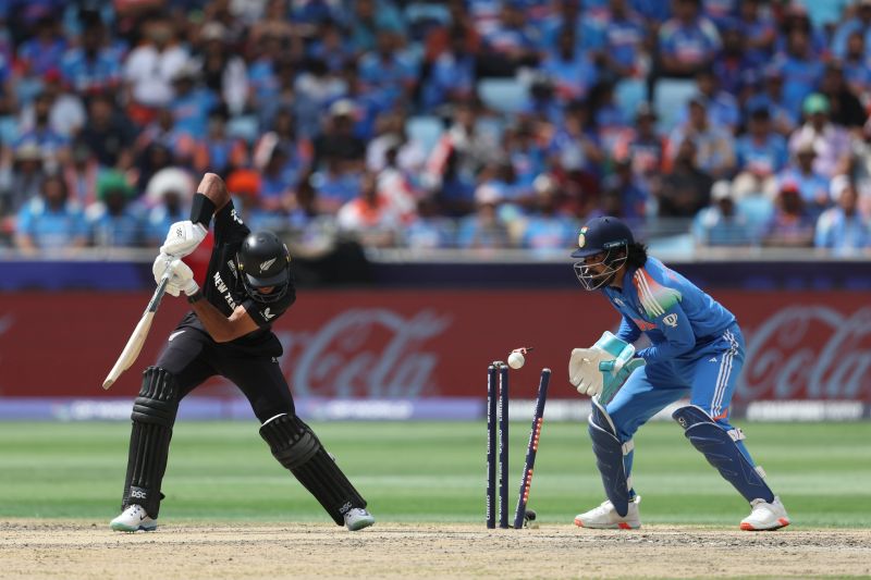 New Zealand reach 251-7 against India in Champions Trophy final