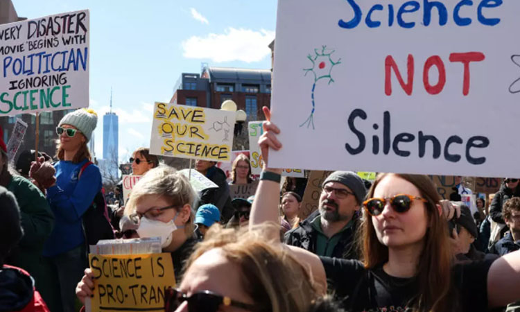 French research groups urged to welcome scientists fleeing US
