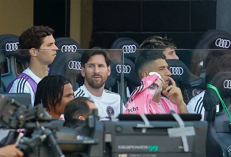 Messi watches from bench as 10-man Miami edge Charlotte