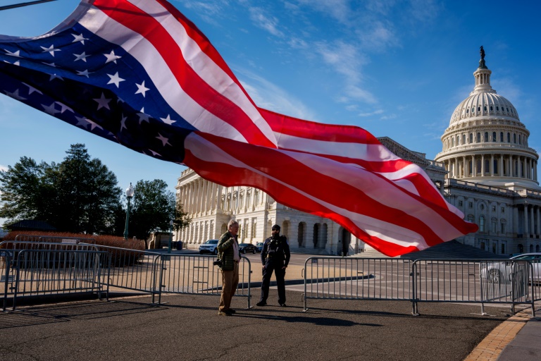 US Congress scrambles to avert weekend government shutdown