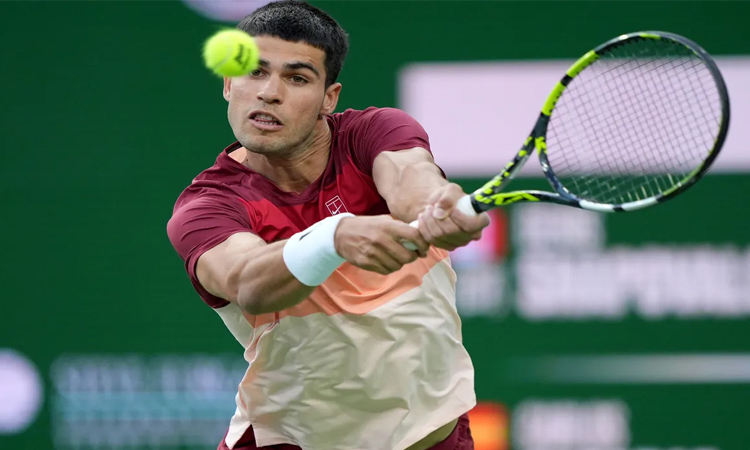 Alcaraz beats Shapovalov to reach Indian Wells last 16