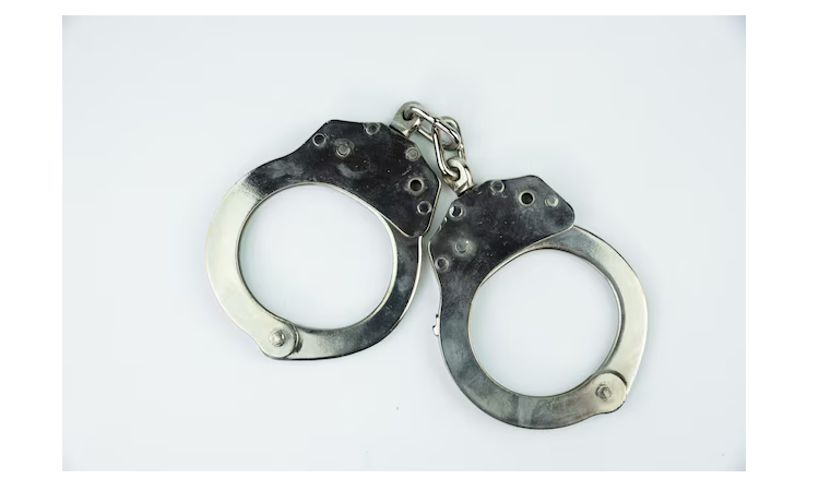 2 robbers arrested with firearms in Daudkandi