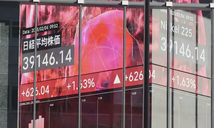 Most Asian stocks drop as Trump trade policy sows uncertainty