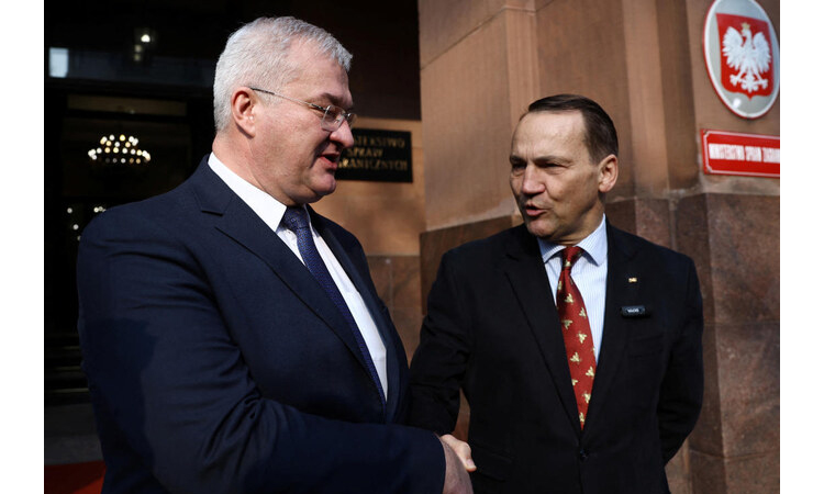 Ukraine military aid deliveries resume through Poland: Warsaw