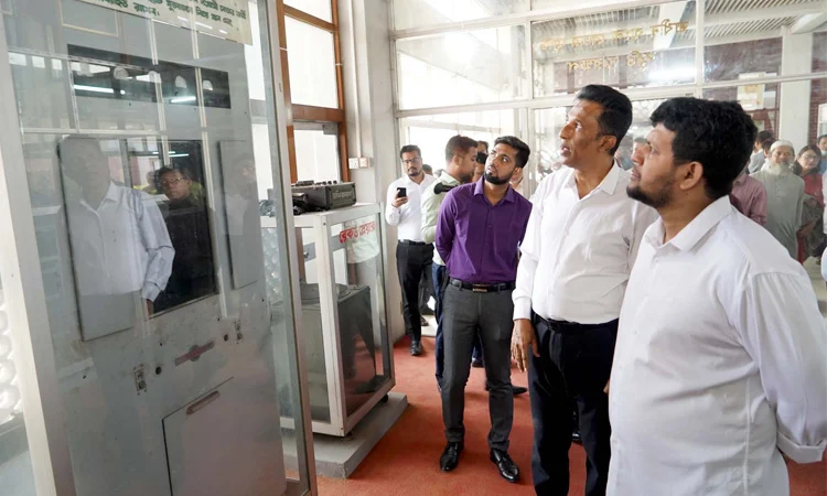 Mahfuj for making Betar programmes time-befiting