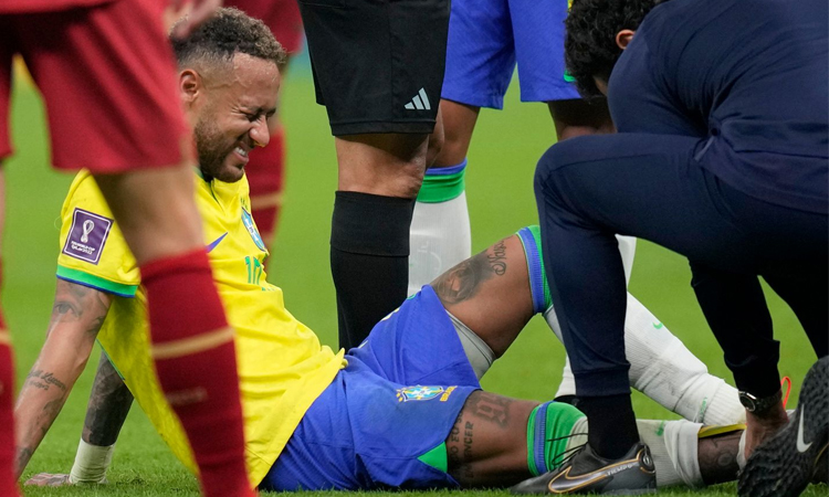 Injured Neymar out of Brazil World Cup qualifiers