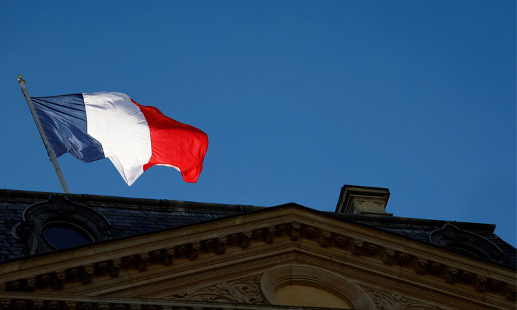 France 'determined' to cut debt as Fitch maintains rating