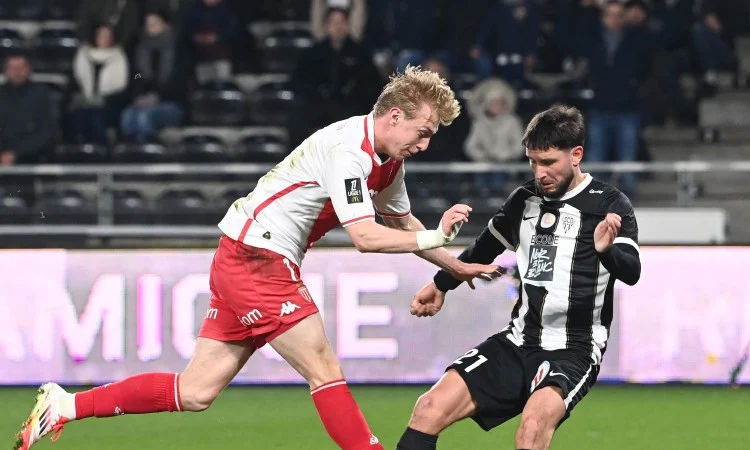 Monaco go third as Lille suffer Champions League hangover