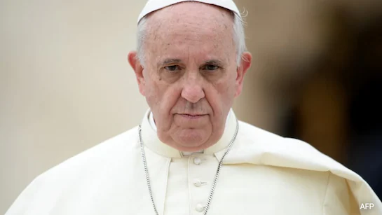 Hospitalised Pope Francis addresses frailty, calls body 'weak'    