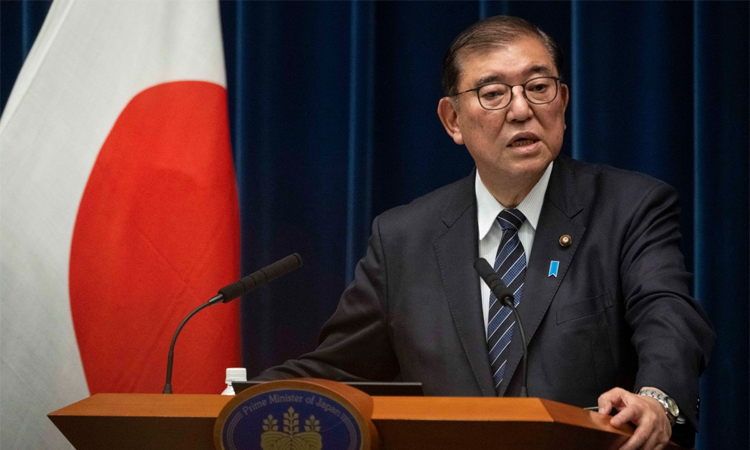 Japan govt approval rate drops after gift voucher row