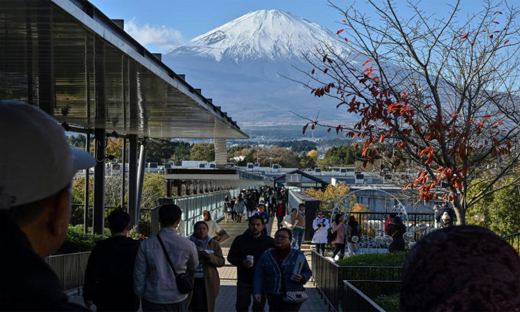 Mount Fuji hikers to be charged $27 on all trails