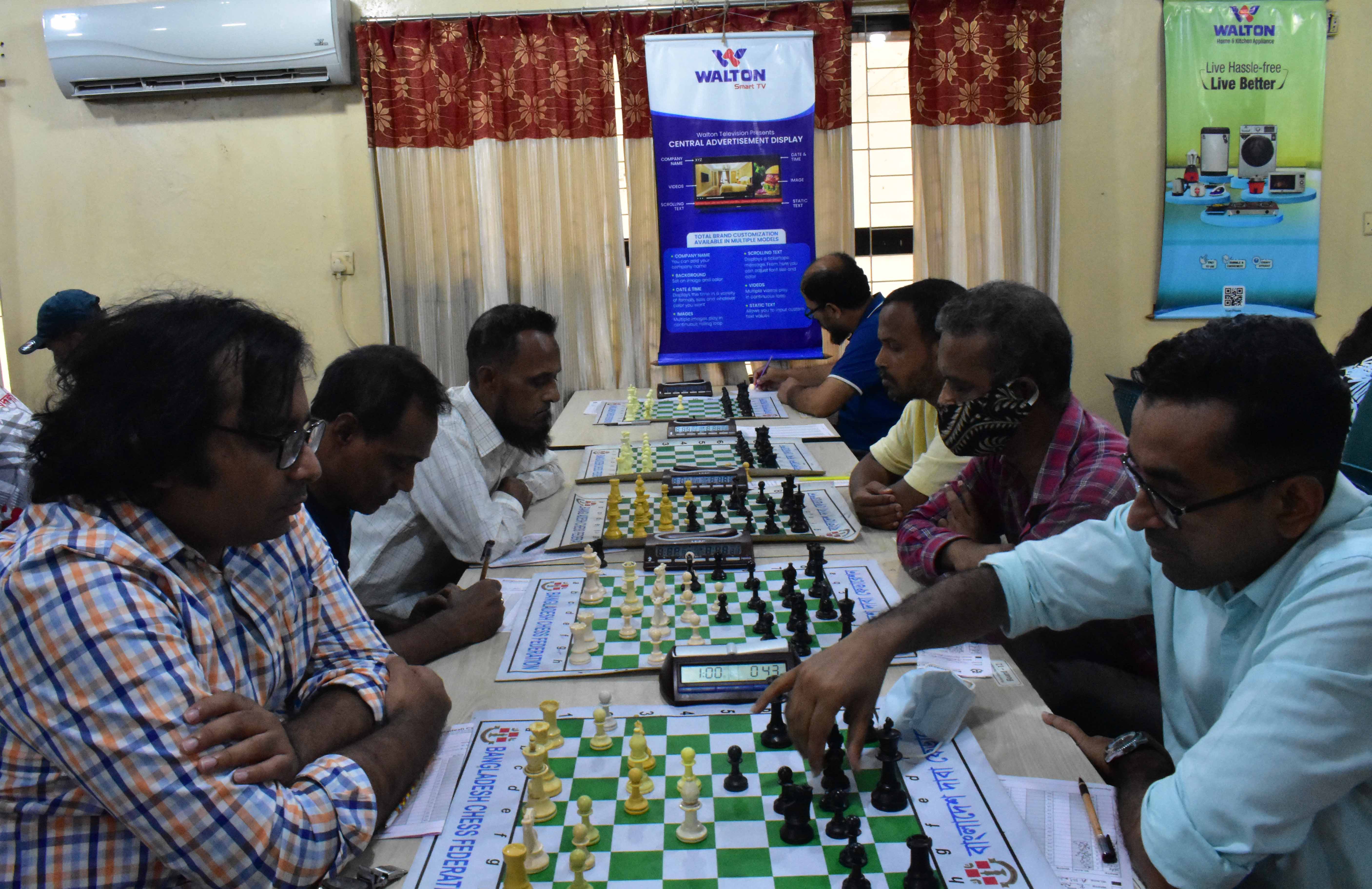 Three players share lead