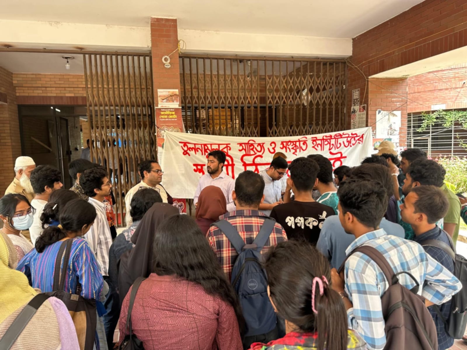 JU CLC students demand solution to classroom crisis