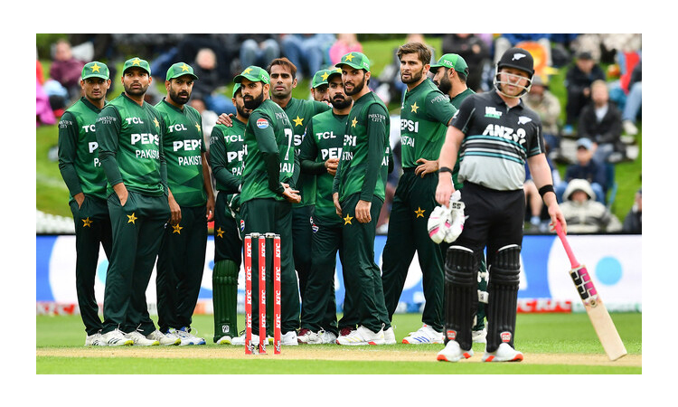 New Zealand chasing 136 to win second Pakistan T20