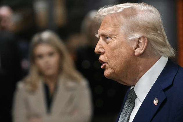 Trump calls for impeachment of US judge over migrant flights