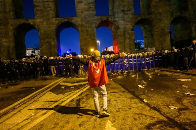 Arrests follow mass protests in defiance of Turkey's Erdogan
