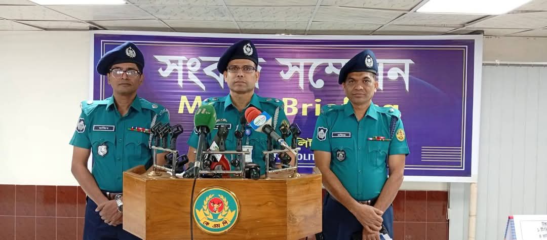 Police arrest terrorist along with arms, ammunition in Khulna