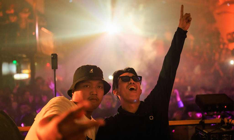 Young Indonesians toast Britpop scene with singalongs, swagger