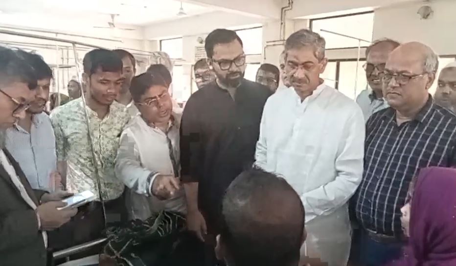 Persons injured in mass uprising receive Eid gifts