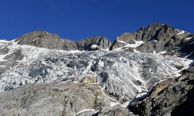 'It was beautiful': Mount Kenya's glaciers melting away