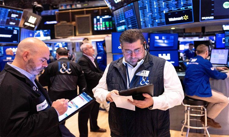 US stocks gain on lingering hopes over Trump tariffs