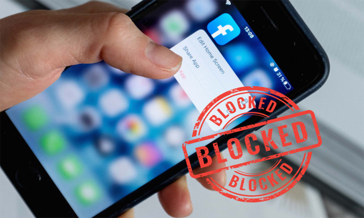 PNG police switch Facebook back on
