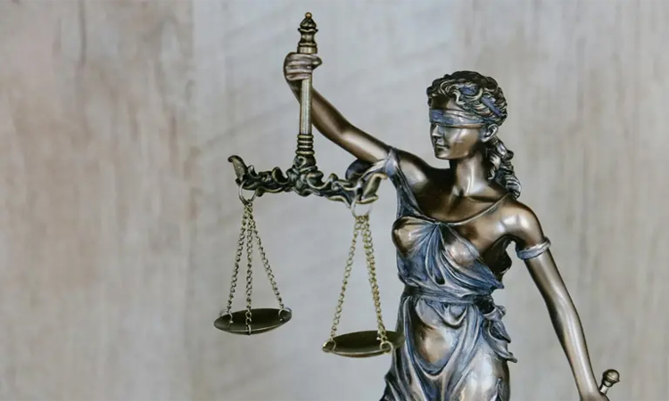 Appeals court rejects Trump bid to lift order barring deportations