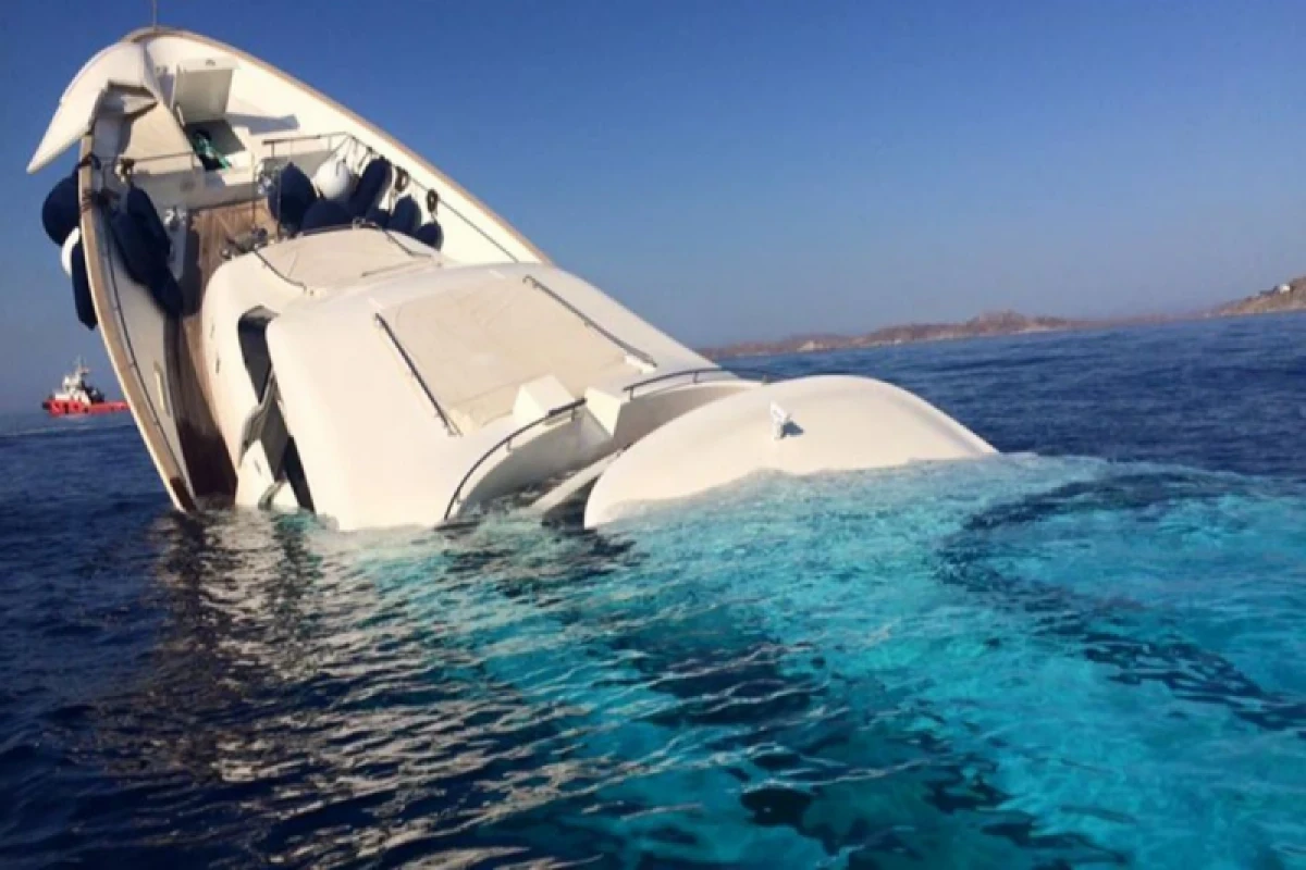 Six dead in tourist submarine sinking off Egypt coast: state media