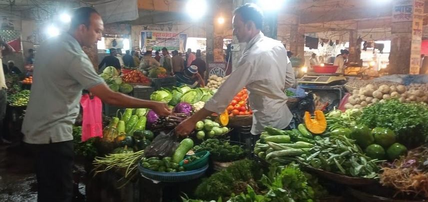 Prices of essential items stable in Sunamganj this year