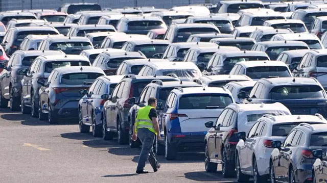 Asian markets mixed as autos suffer more tariff-fuelled losses