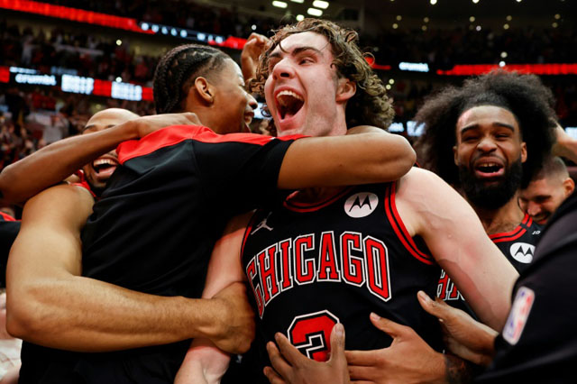 Thunder set team record with 61st win as Giddey lifts Bulls over Lakers